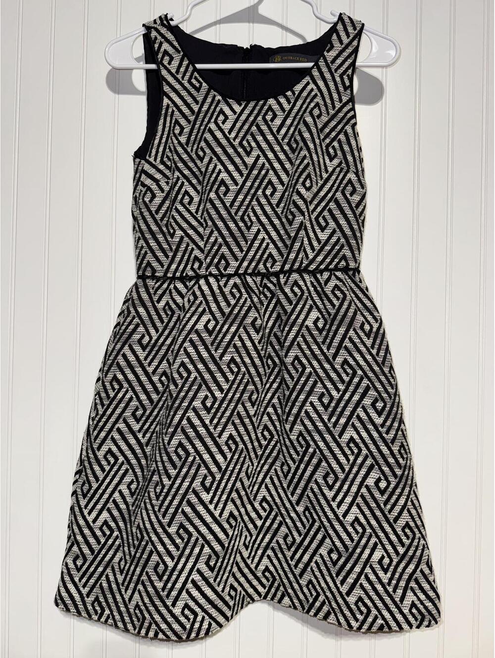 Outback Red Black White Geometric Jacquard Fit Flare Dress Women's Size 0